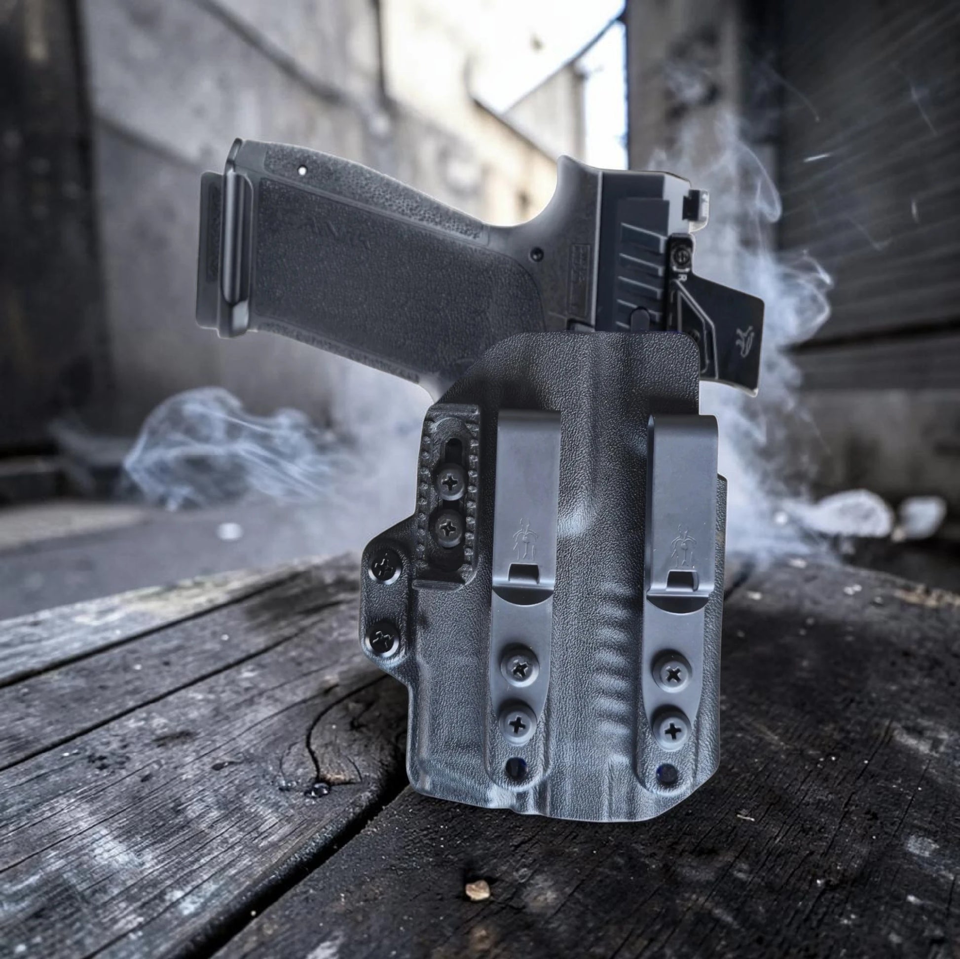 Canik_MC9_Prime + OLight_PL_X_-_STEALTHKYDEX_AIGIS_AIWB_Holster_Range