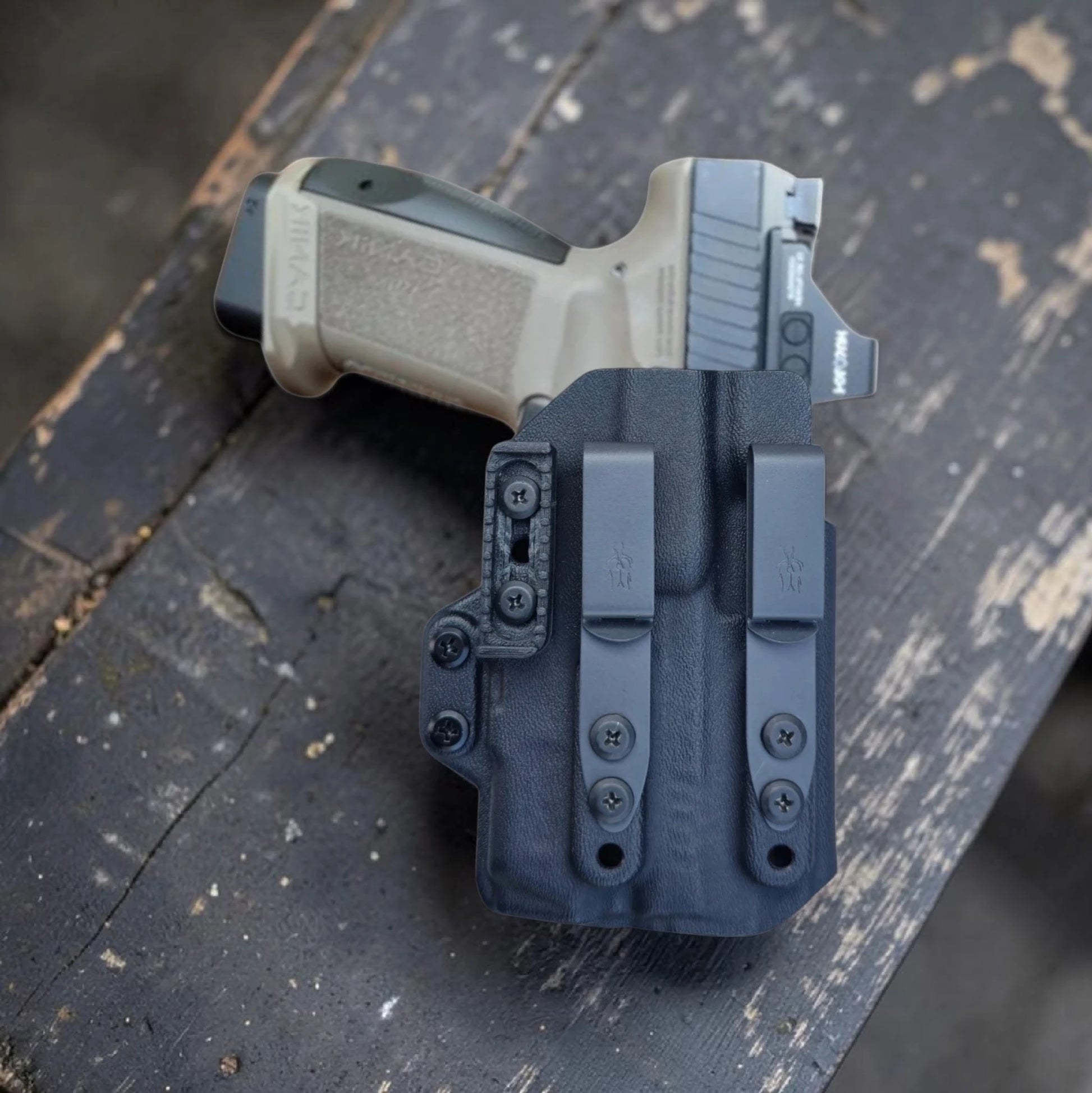 Canik + OLight_PL_X_-_STEALTHKYDEX_AIGIS_AIWB_Holster_Range