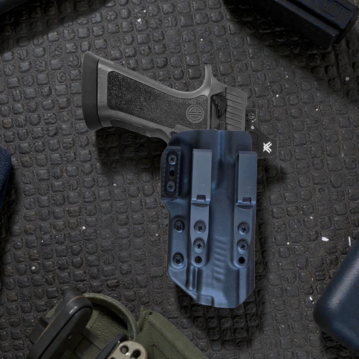 Sig P320 X5 Legion StealthKydex AIGIS holster appendix carry 